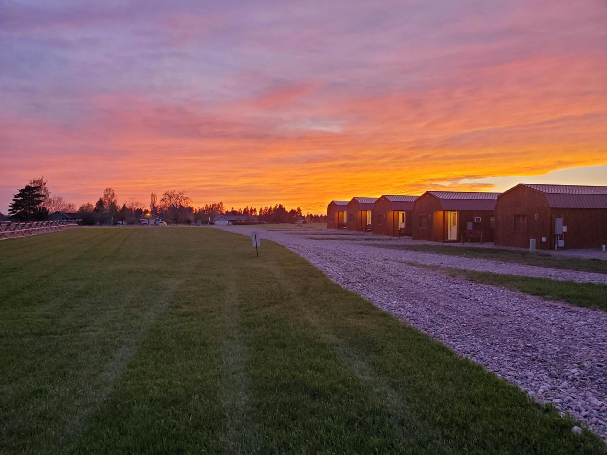 Glacier Acres Guest Ranch Columbia Falls Bagian luar foto